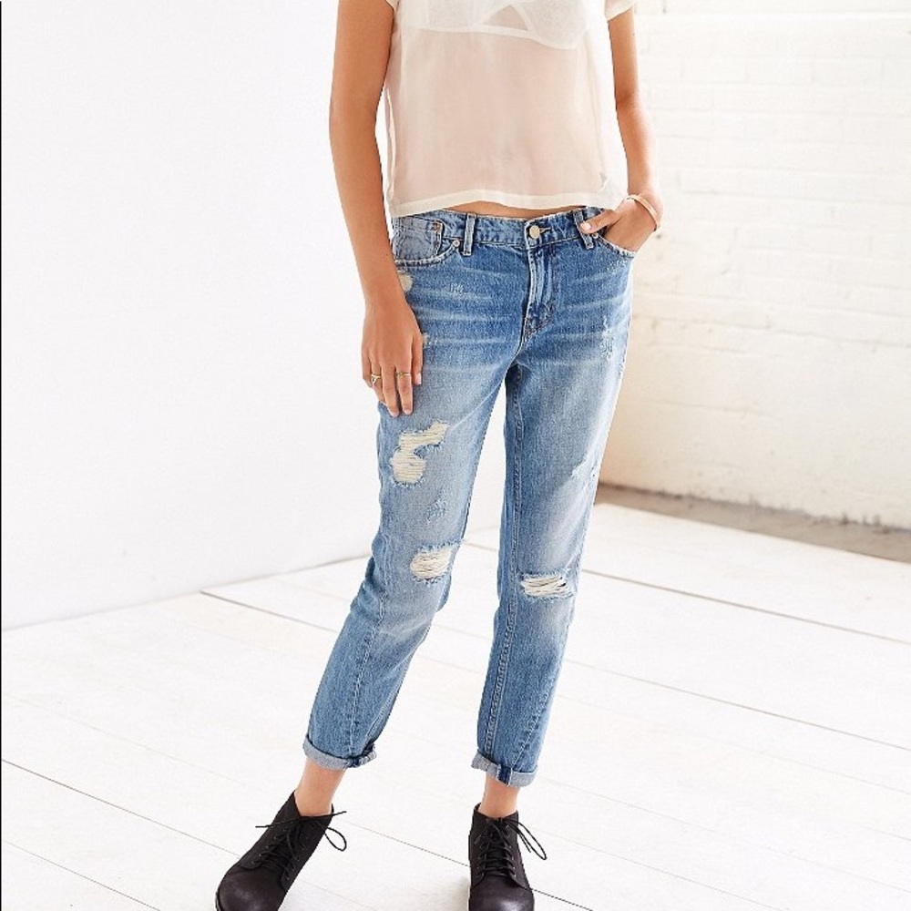 ✨ Urban Outfitters BDG Distressed Twisted Seam Slim Boyfriend Jeans ✨